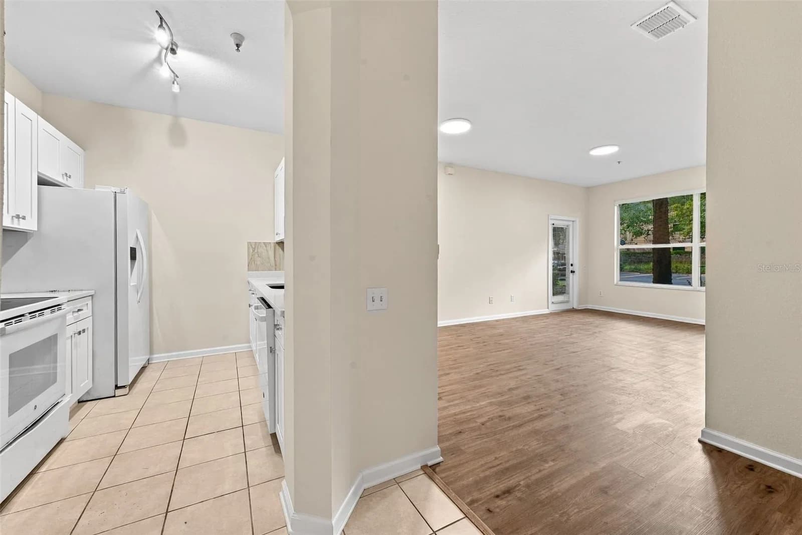 7135 YACHT BASIN Avenue #211