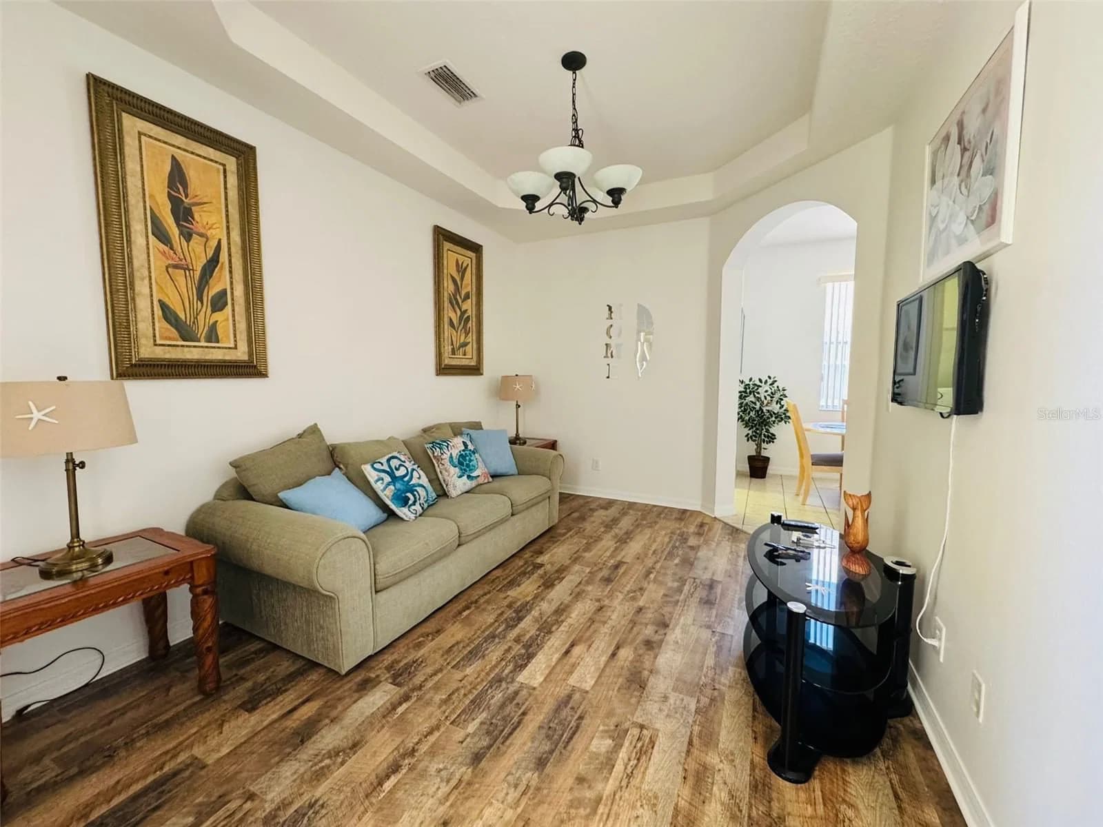 Photo 4 of 400 MONTARA Drive
