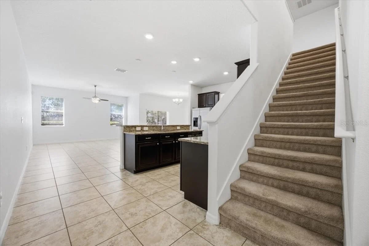 Photo 4 of 3606 RODRICK CIR