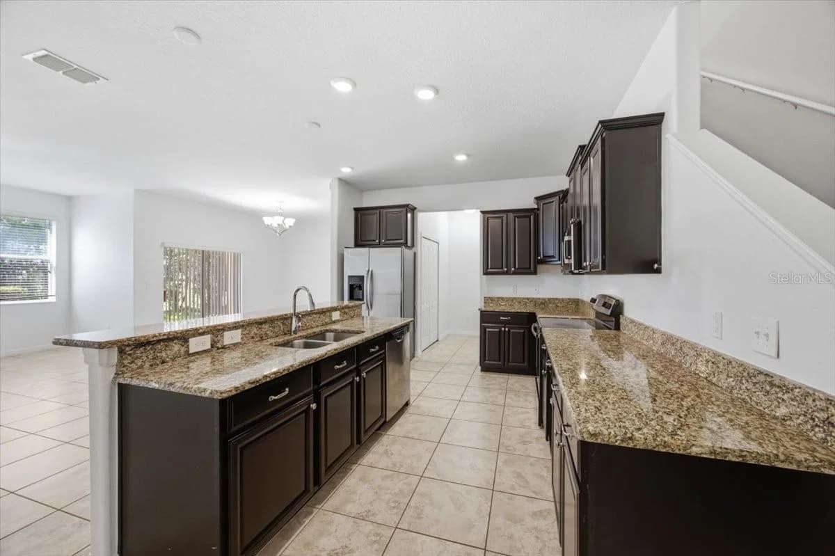 Photo 5 of 3606 RODRICK CIR