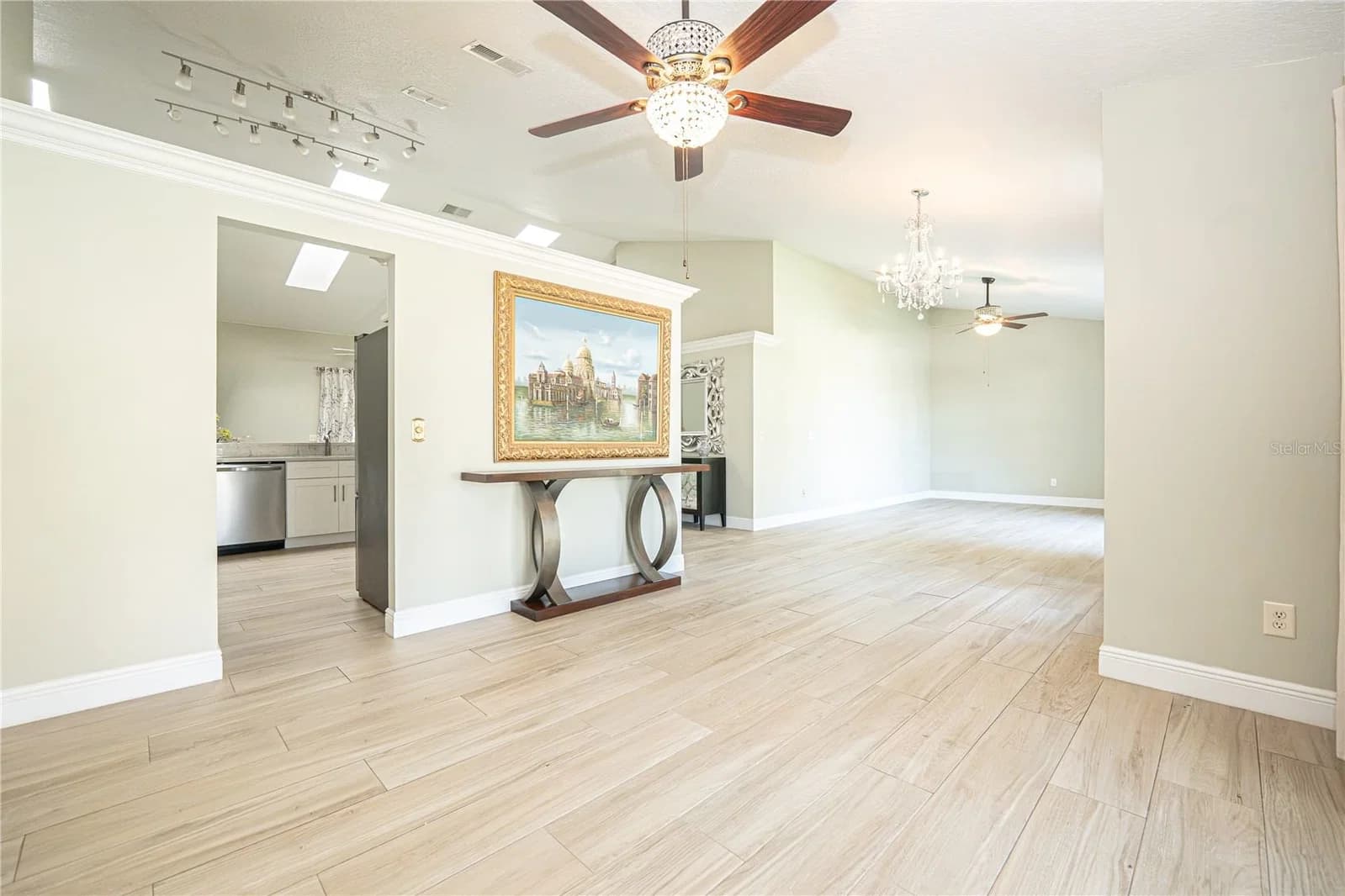 Photo 3 of 12845 FORESTEDGE Circle