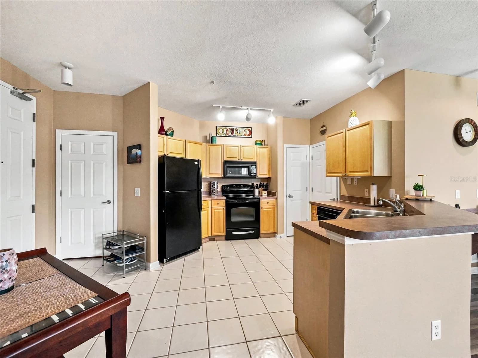 Photo 4 of 102 TERRACE RIDGE Circle #102