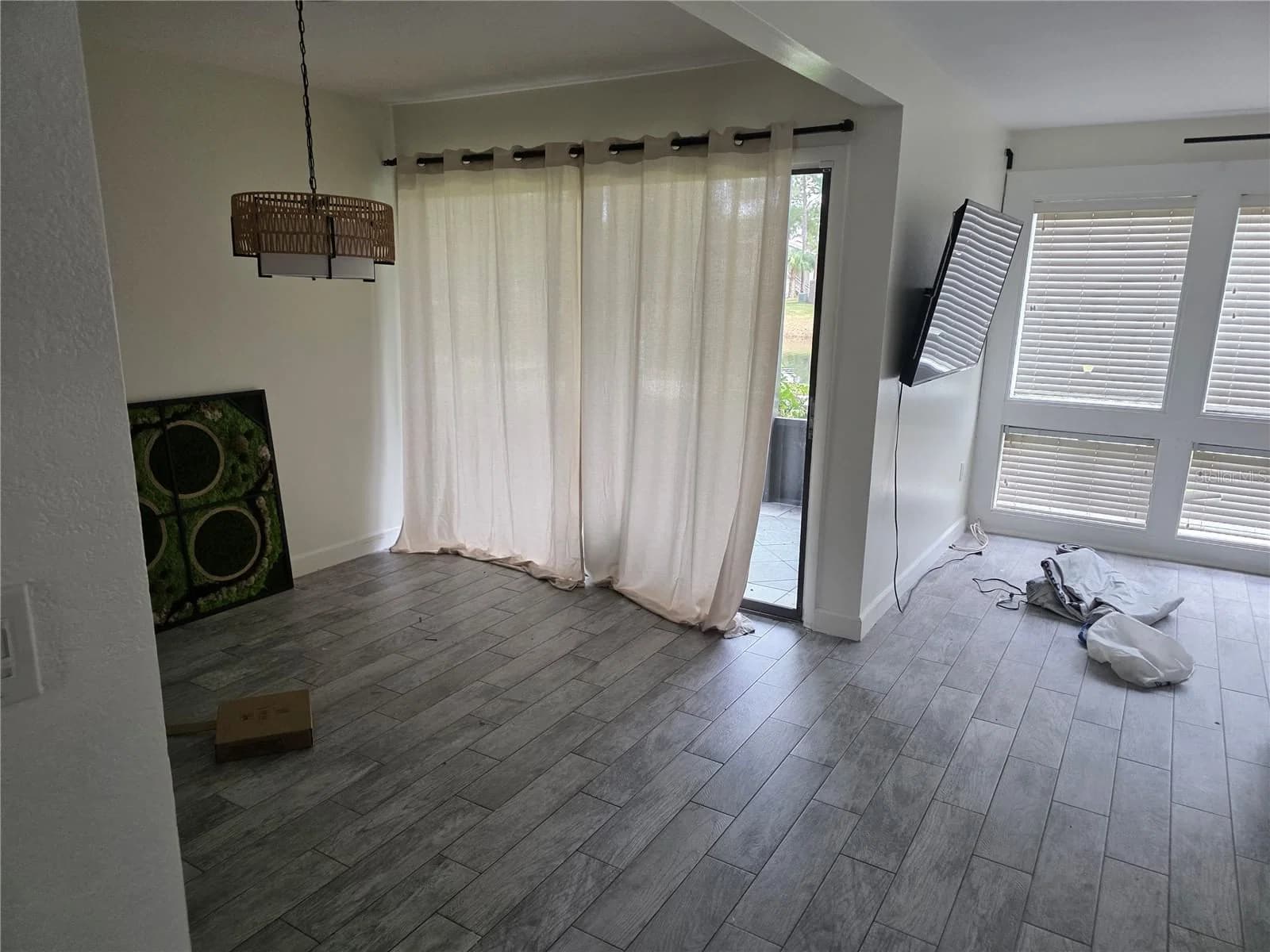 Photo 4 of 6106 PEREGRINE Avenue #C07