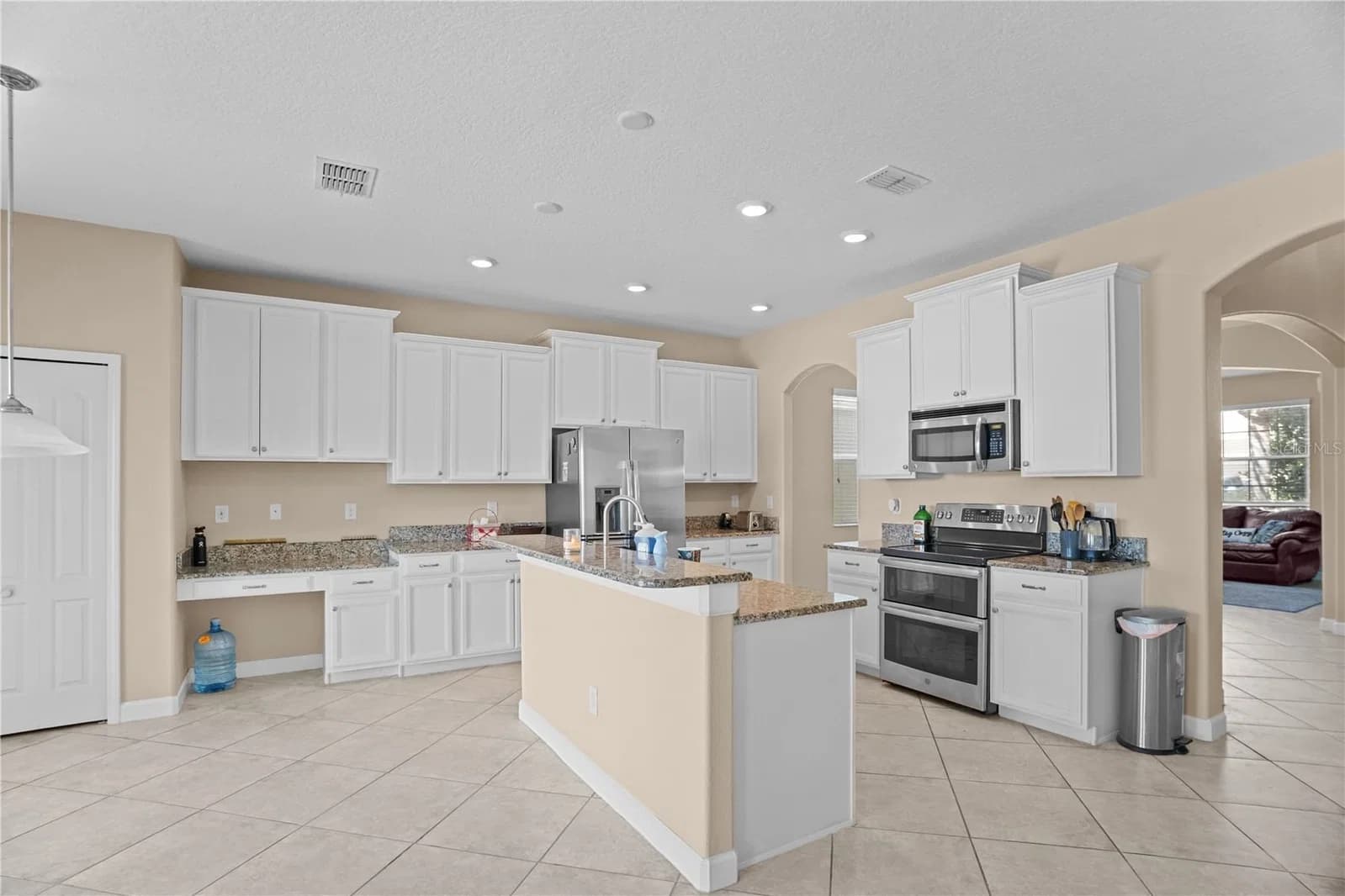 Photo 4 of 1586 THETFORD Circle