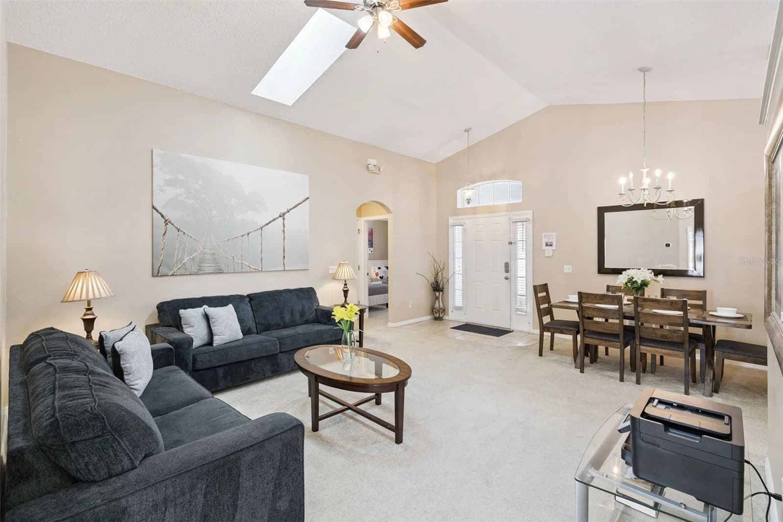 905 LOCKBREEZE Drive