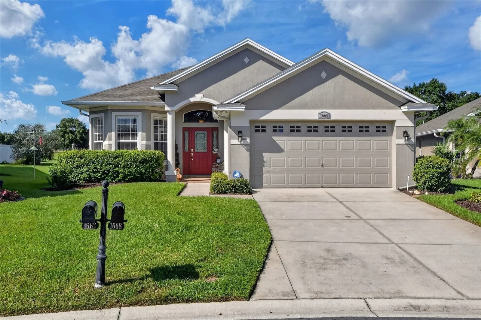 1668 ROCKY POINTE Drive
