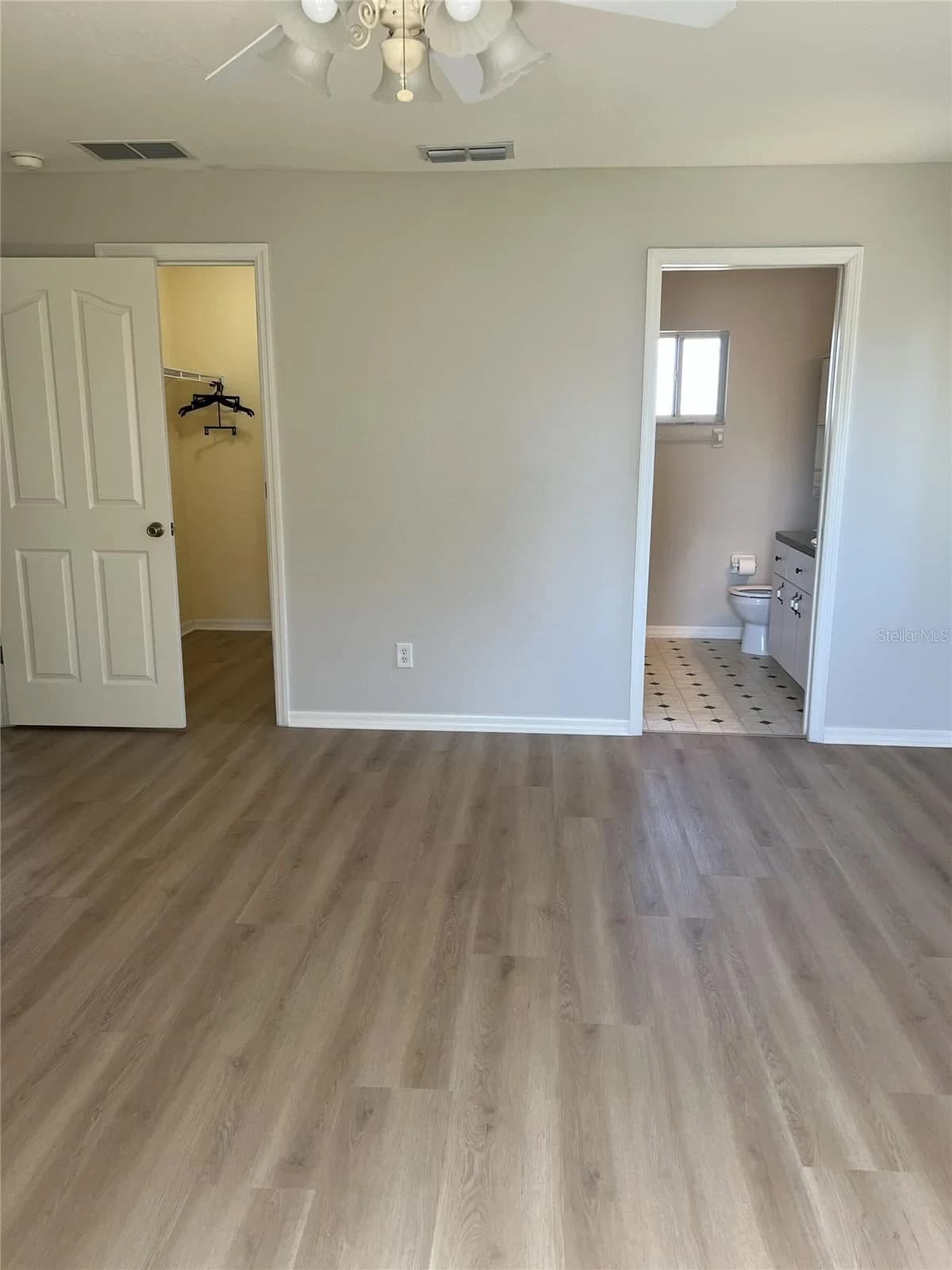 Photo 5 of 6035 98TH STREET Road