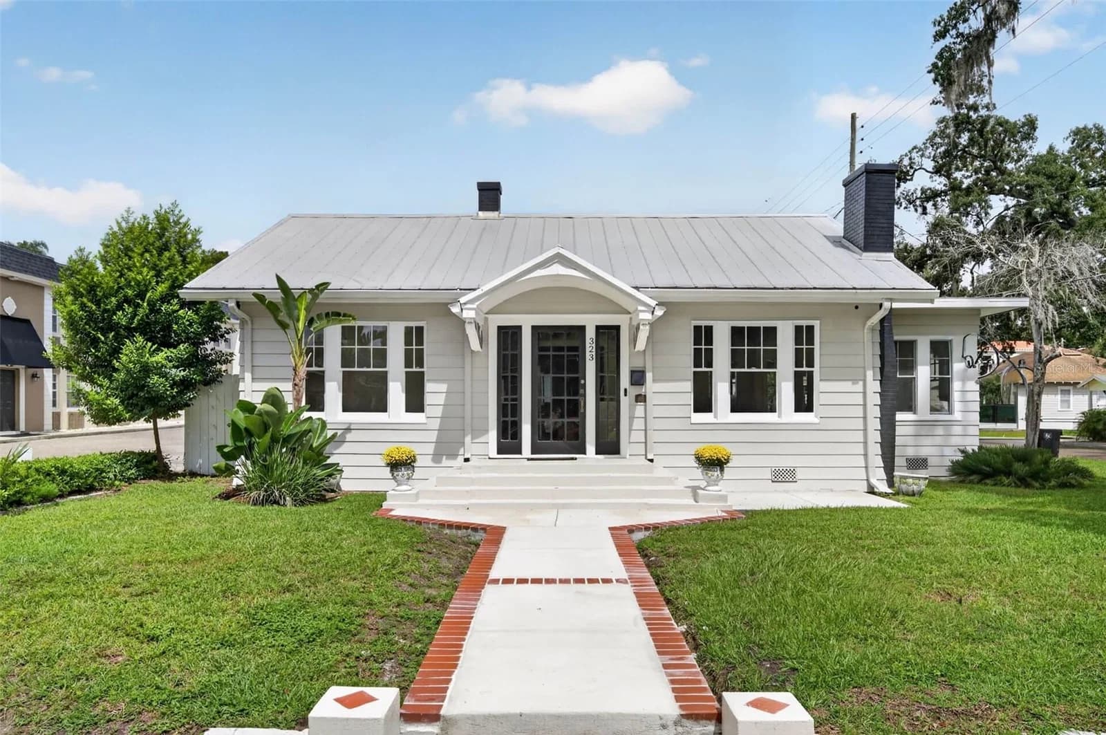 323 AMELIA Street
