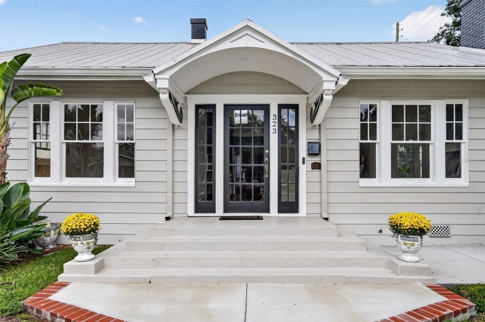 323 AMELIA Street