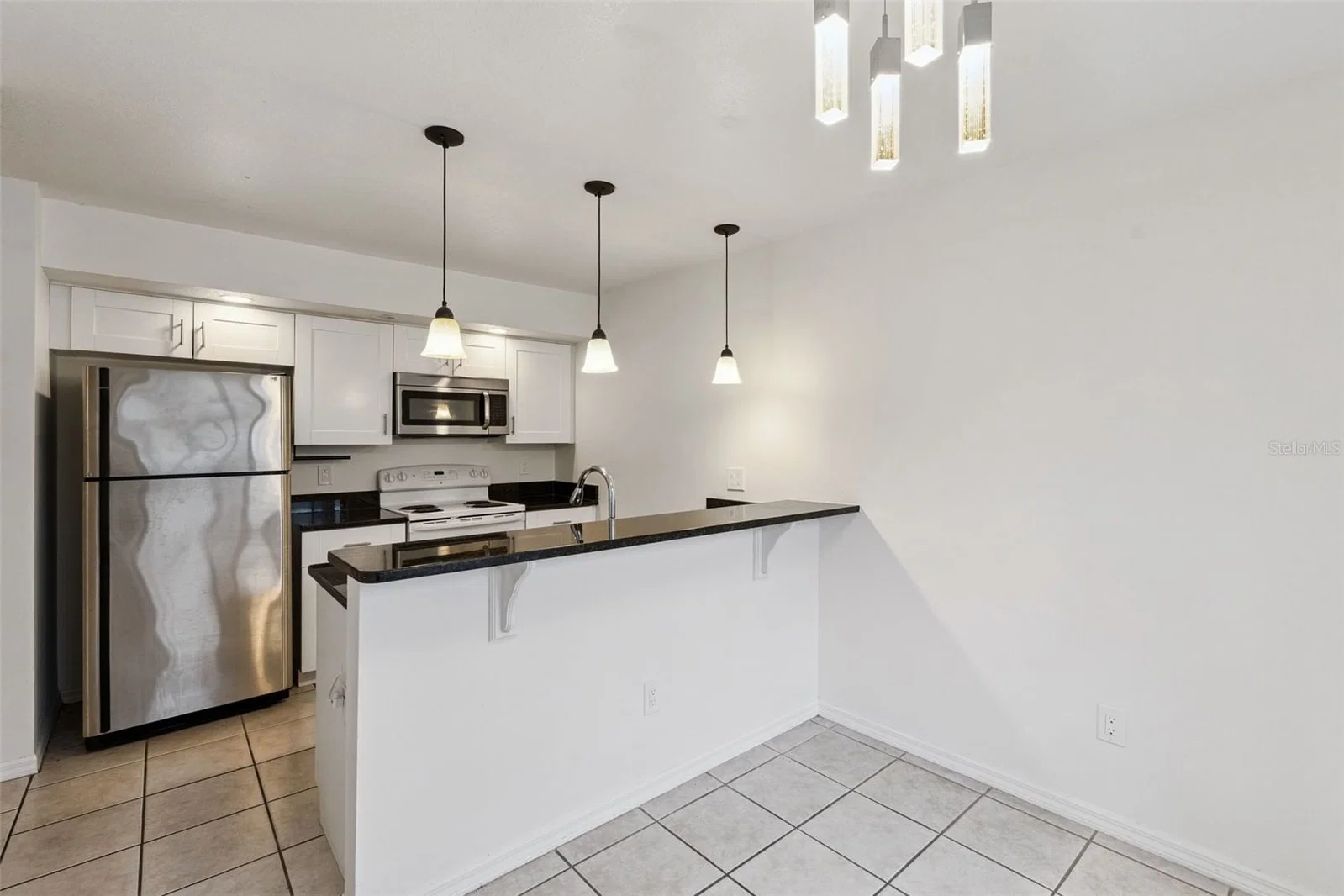 Photo 4 of 2383 SUN VALLEY Circle #2383