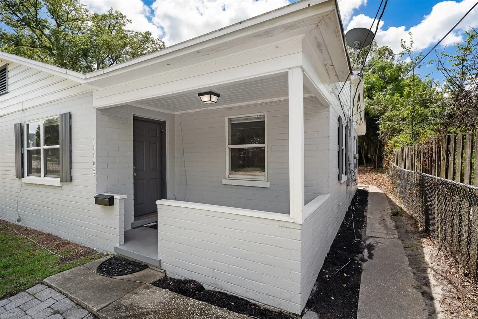 Photo 5 of 1104 HARWOOD Street