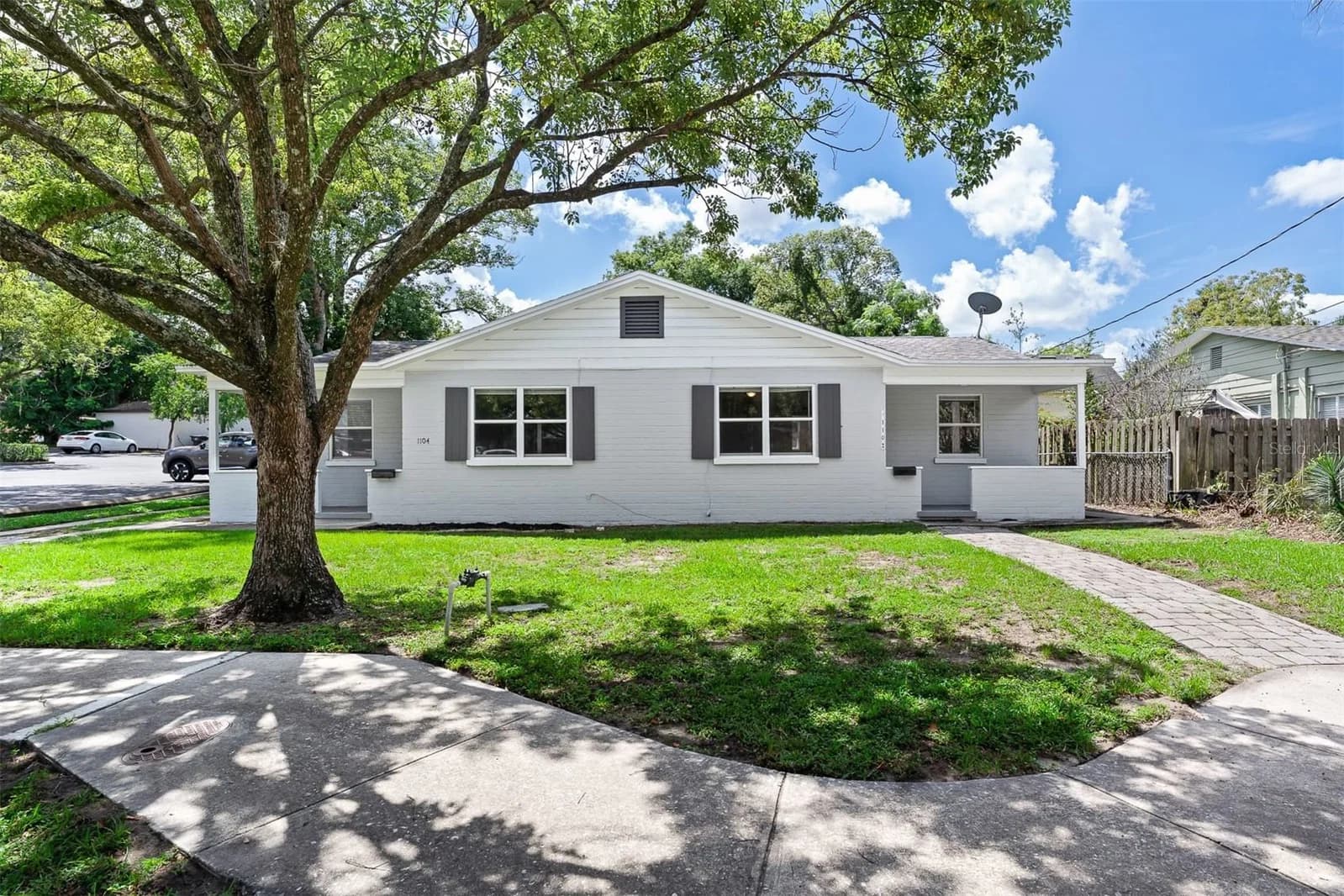 1104 HARWOOD Street
