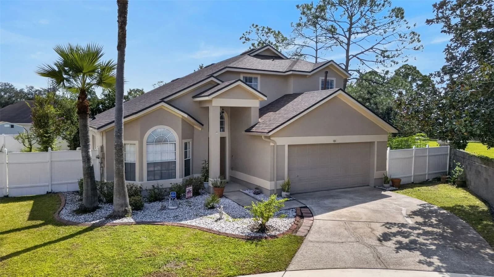 101 RAZORBILL Court