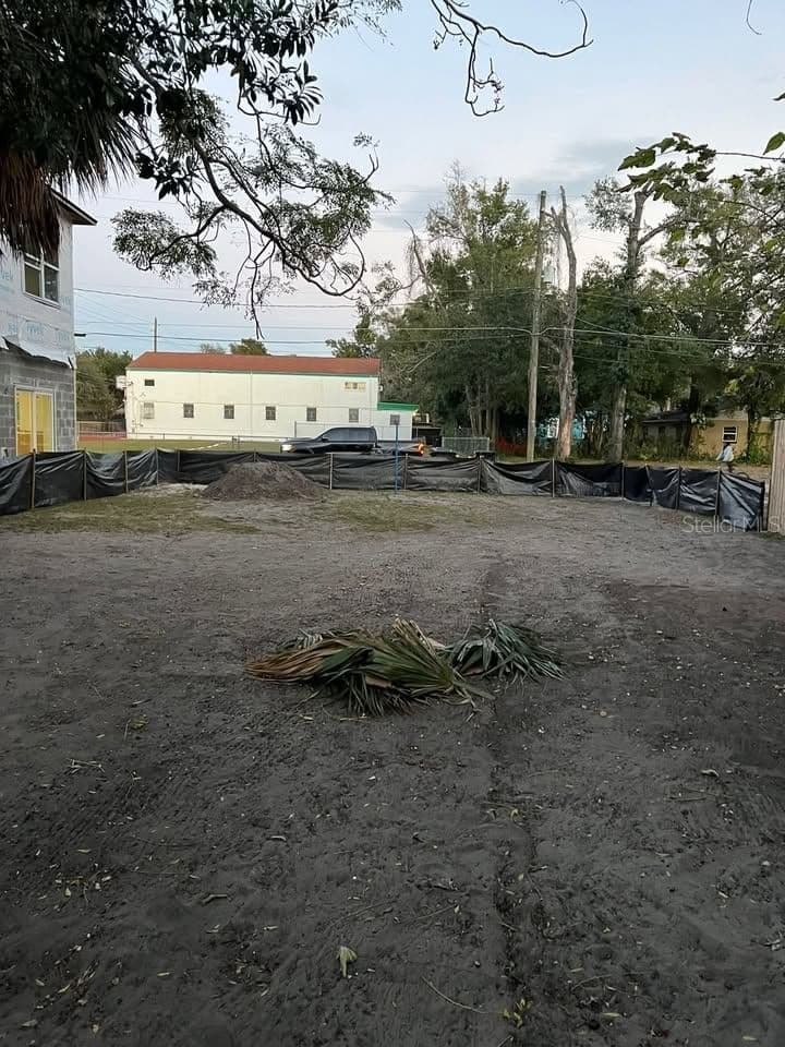 Photo 5 of 706 LEE Avenue