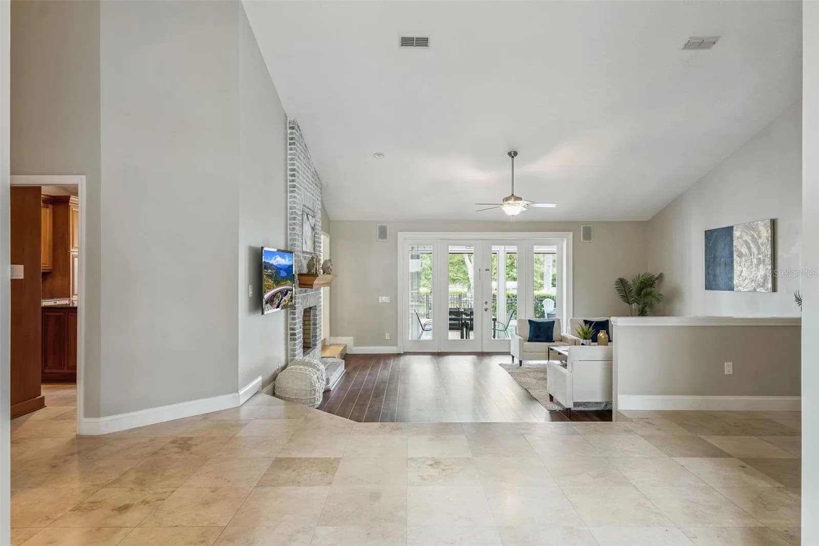 Photo 4 of 333 BRANTLEY CLUB Place