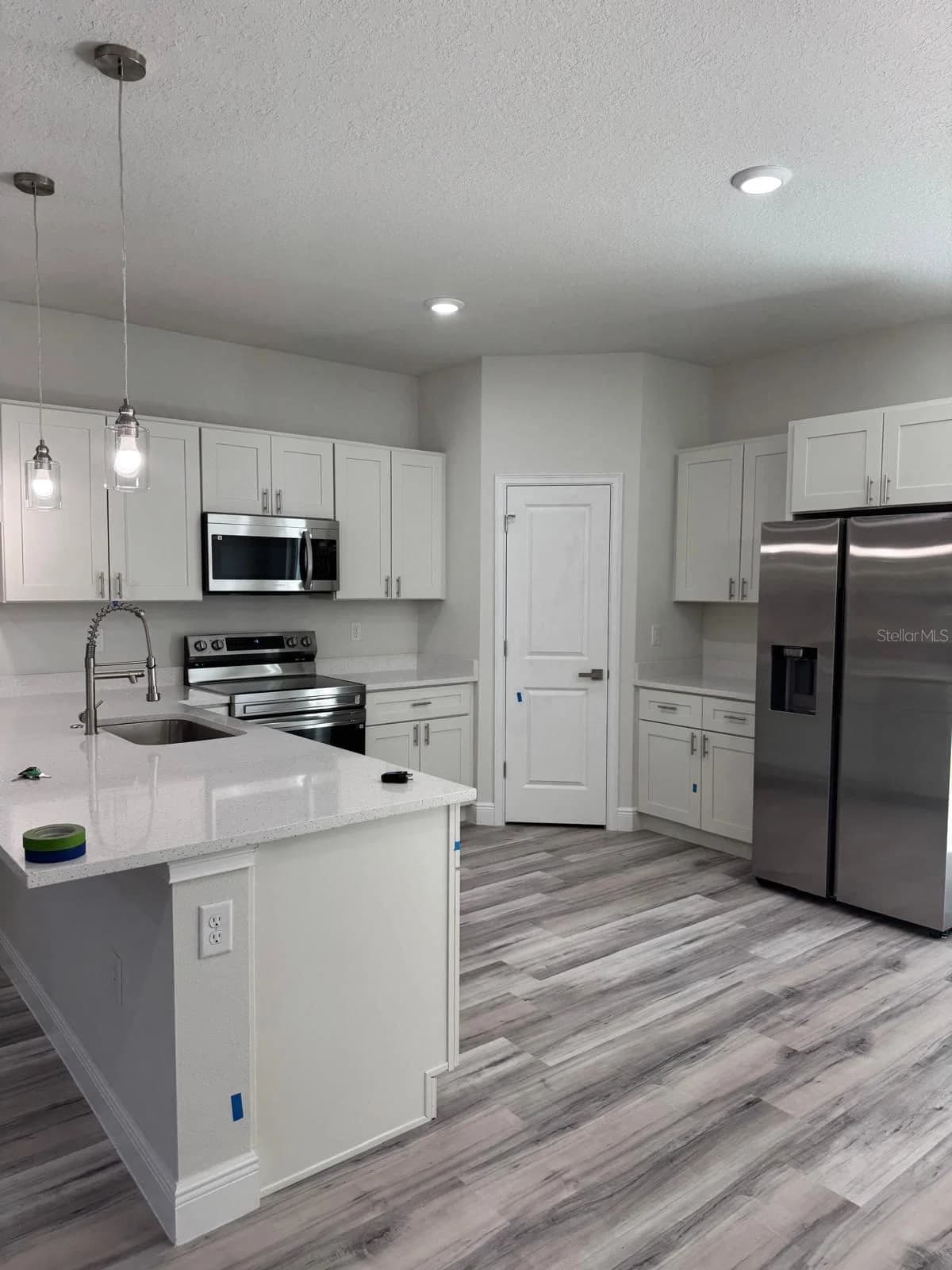 Photo 4 of 3862 147TH Street