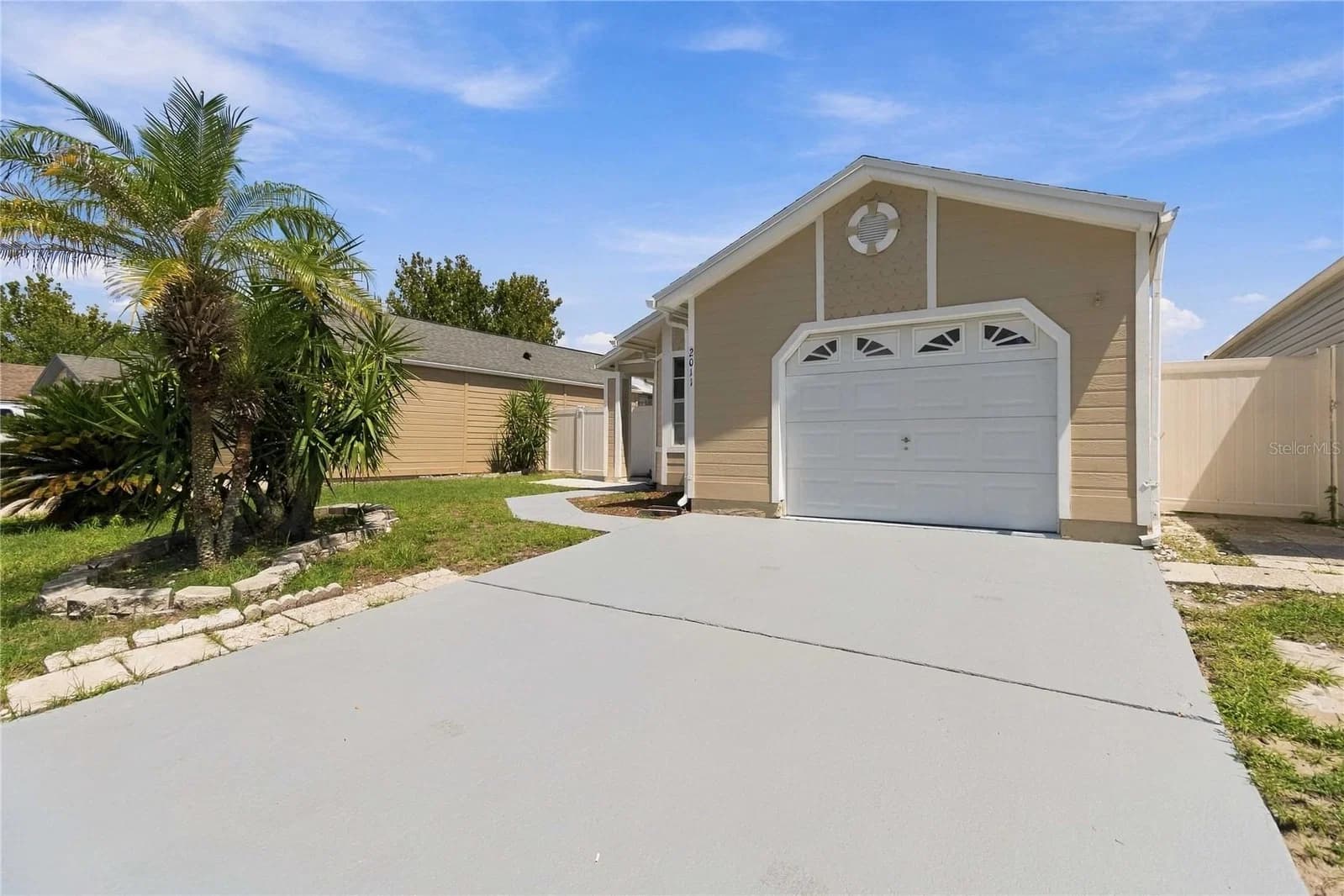 2011 WINSLOW Drive