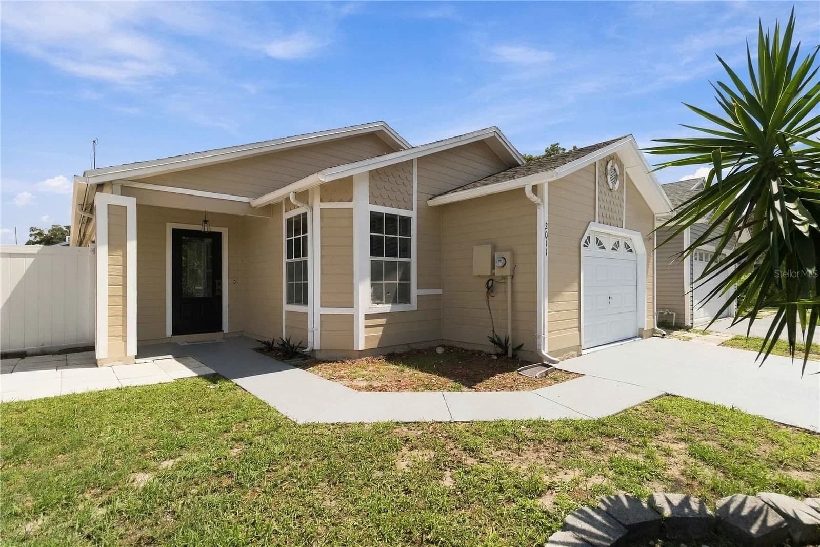 2011 WINSLOW Drive
