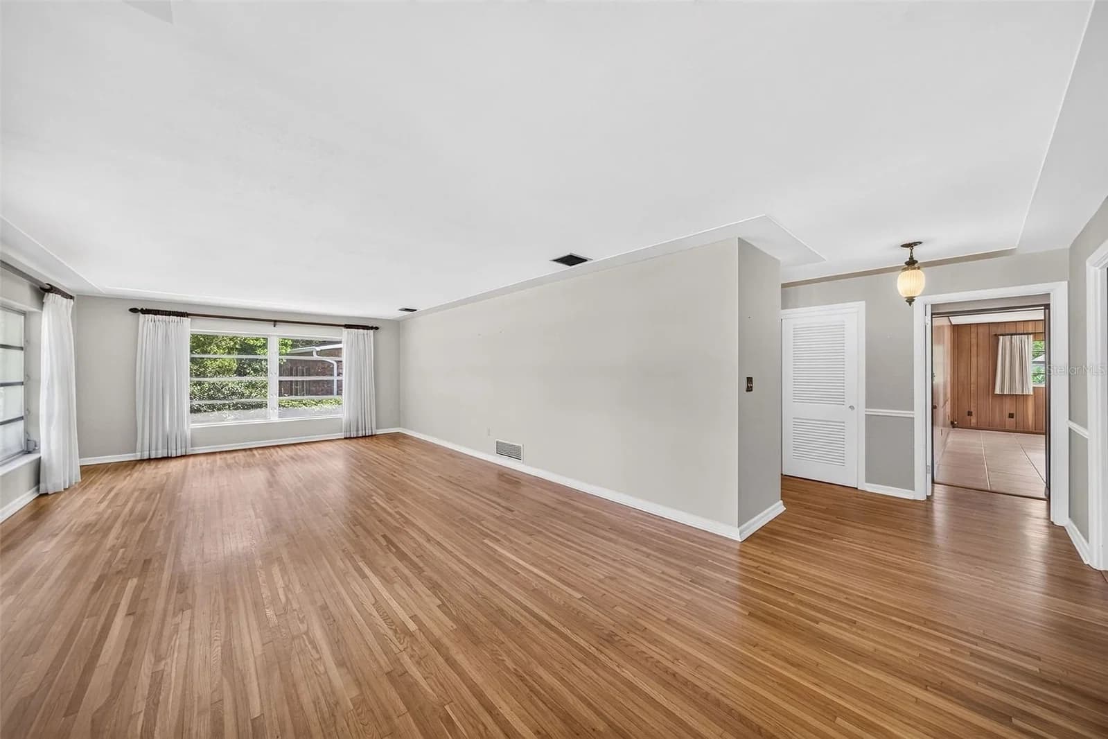 Photo 5 of 3206 ARDSLEY Drive