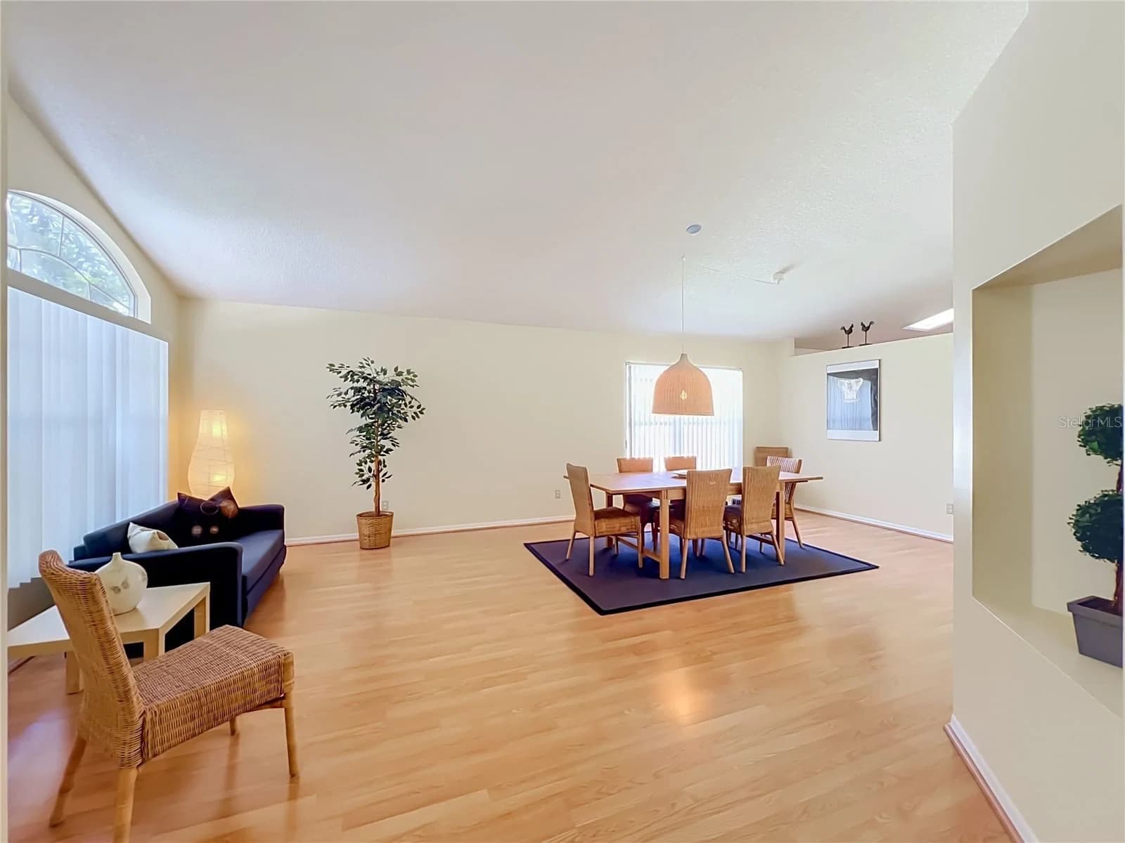Photo 5 of 13343 HERON COVE Drive