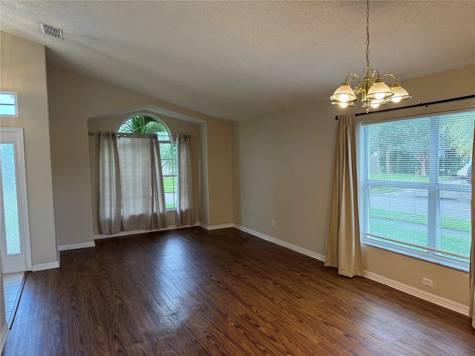 Photo 3 of 3215 CRYSTAL CREEK Boulevard