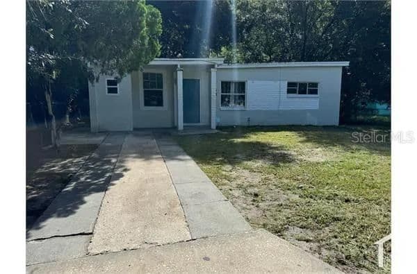 525 SUNSET Drive