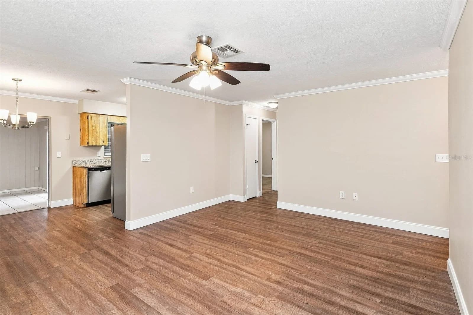 855 KILLEARN Boulevard