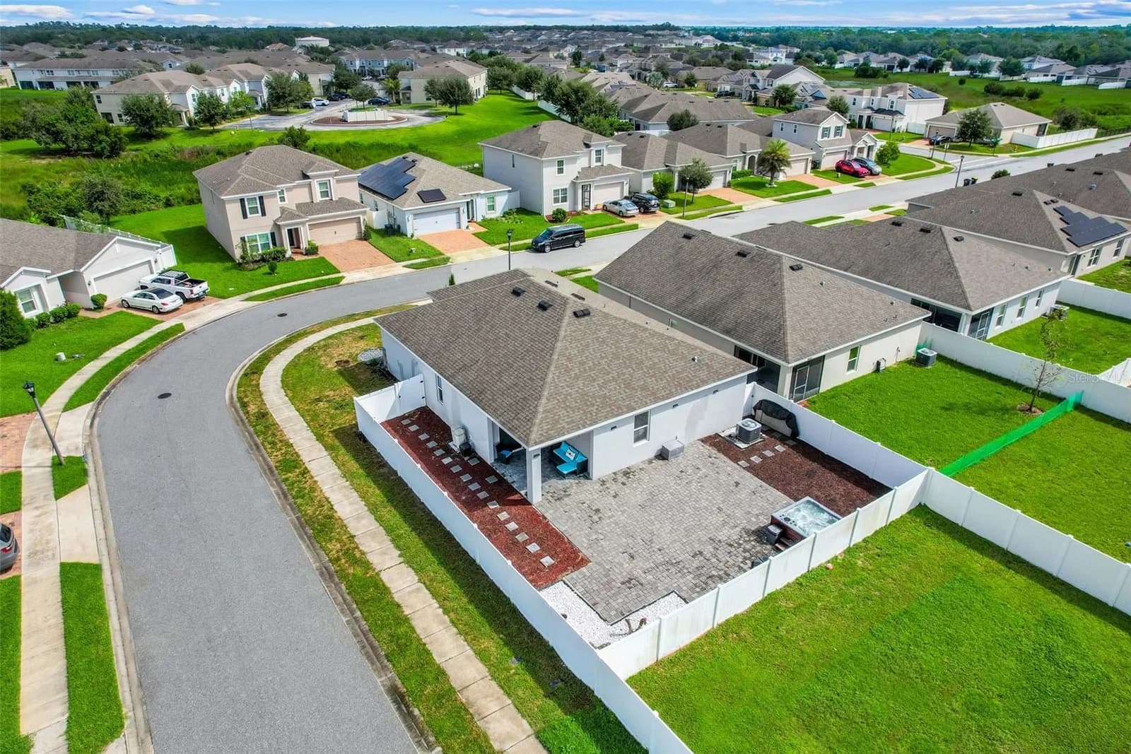 935 BENJAMIN Trail