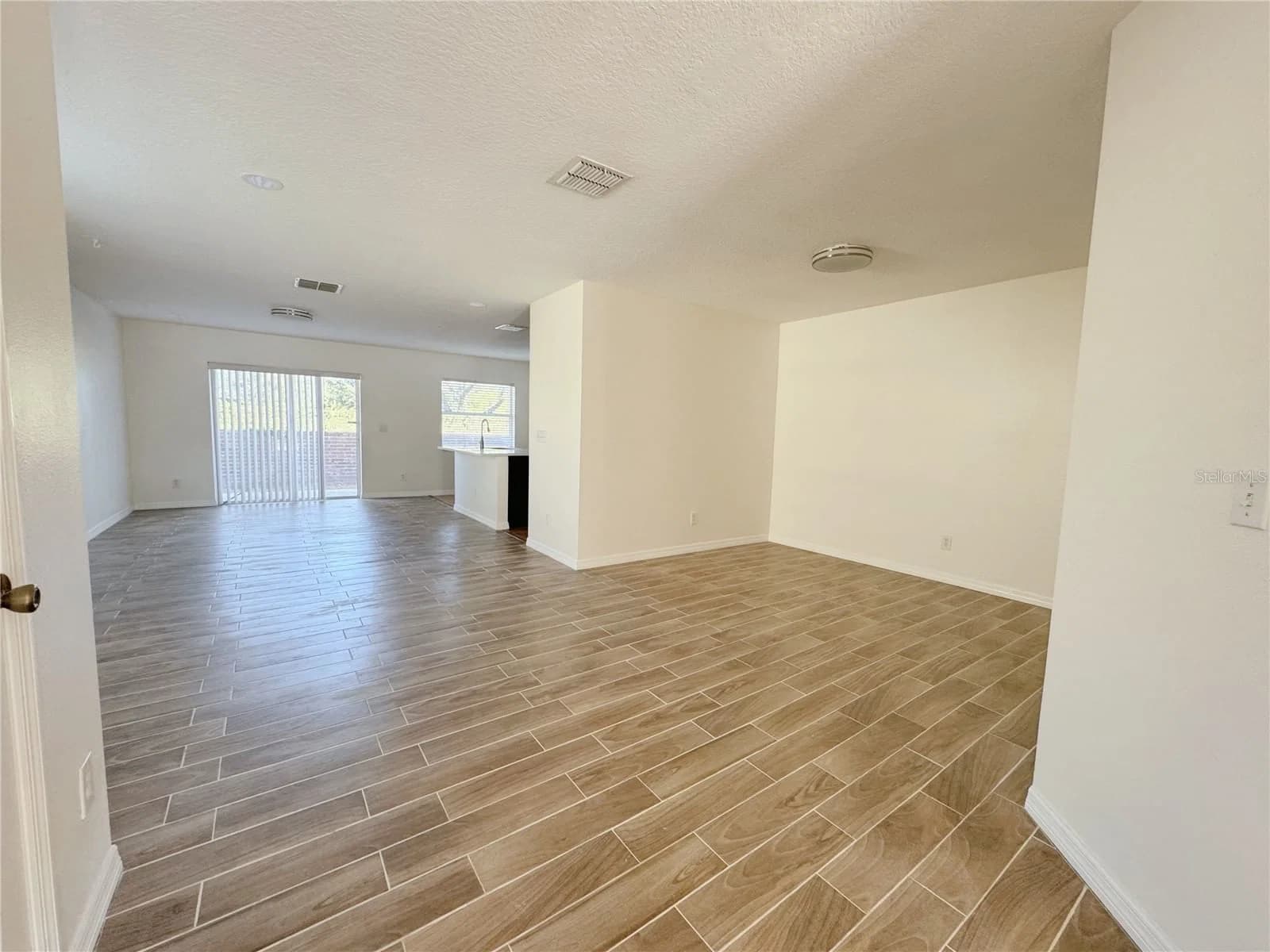 Photo 4 of 760 CRESTING OAK Circle