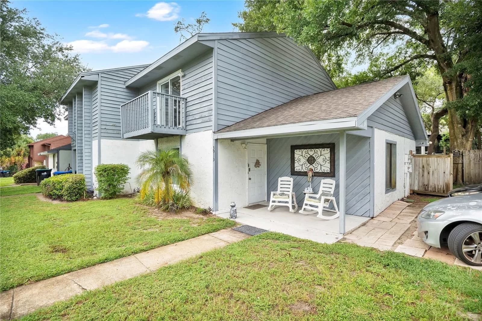 3913 MAGNOLIA POINTE Lane