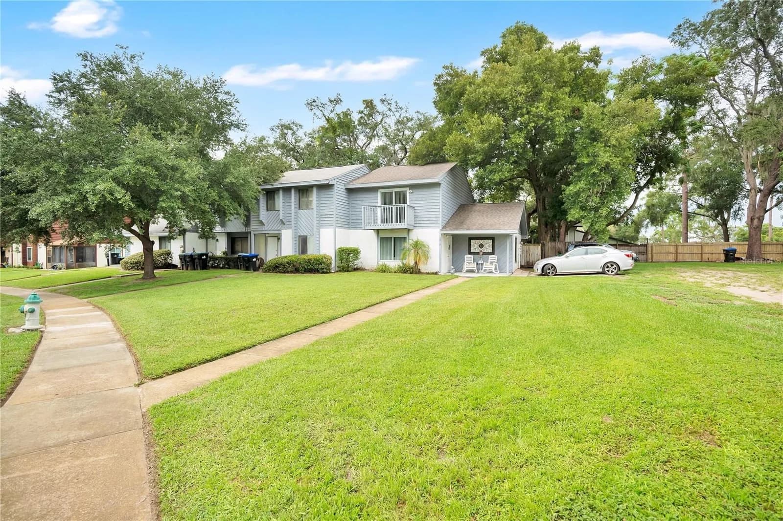 3913 MAGNOLIA POINTE Lane