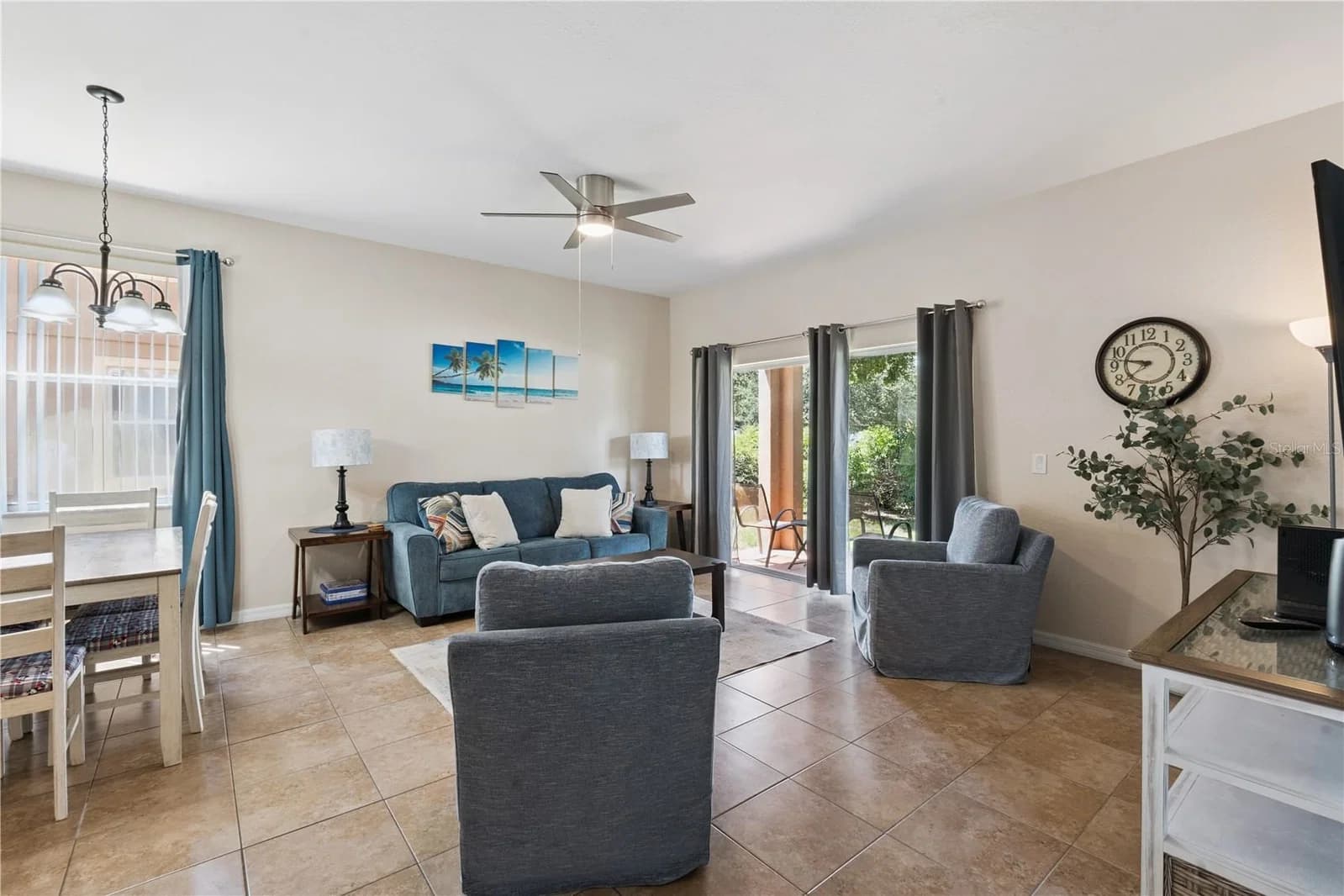 Photo 5 of 570 CALABRIA Avenue