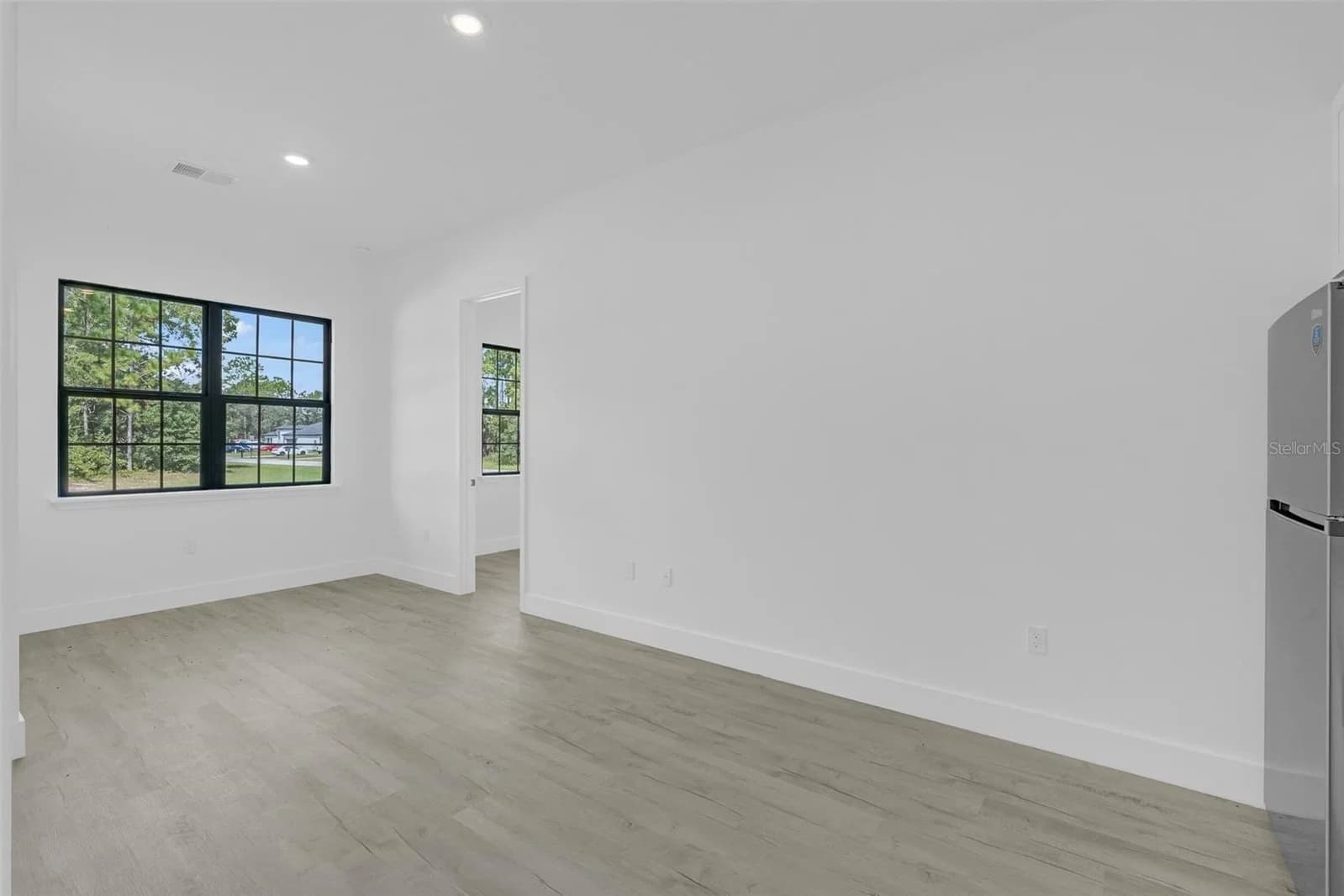 Photo 4 of 15085 SW 50TH AVENUE Road