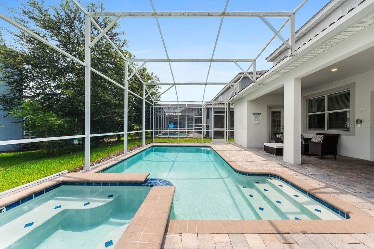 Photo 5 of 1555 PALMERO Way