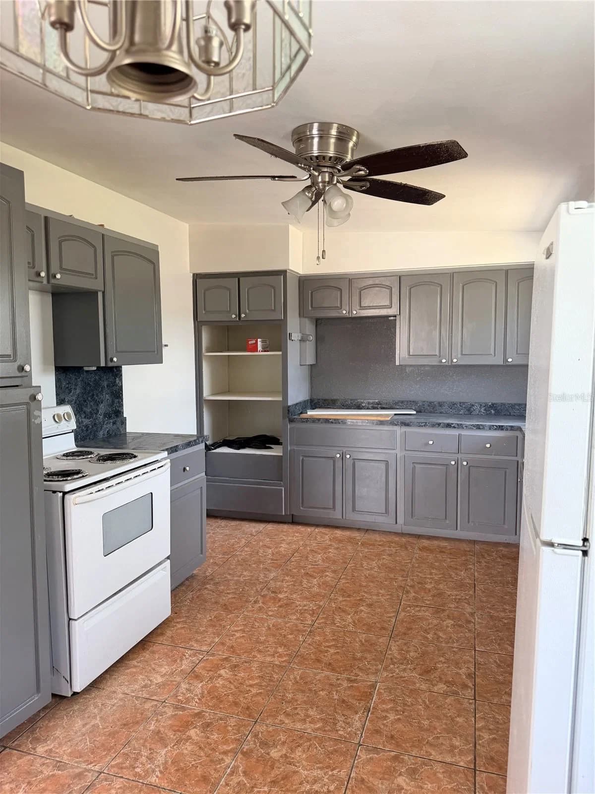 3400 W SUNSET Drive