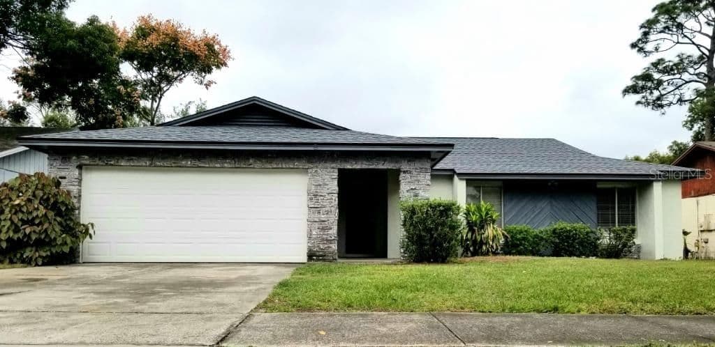 3209 HEARTWOOD Avenue