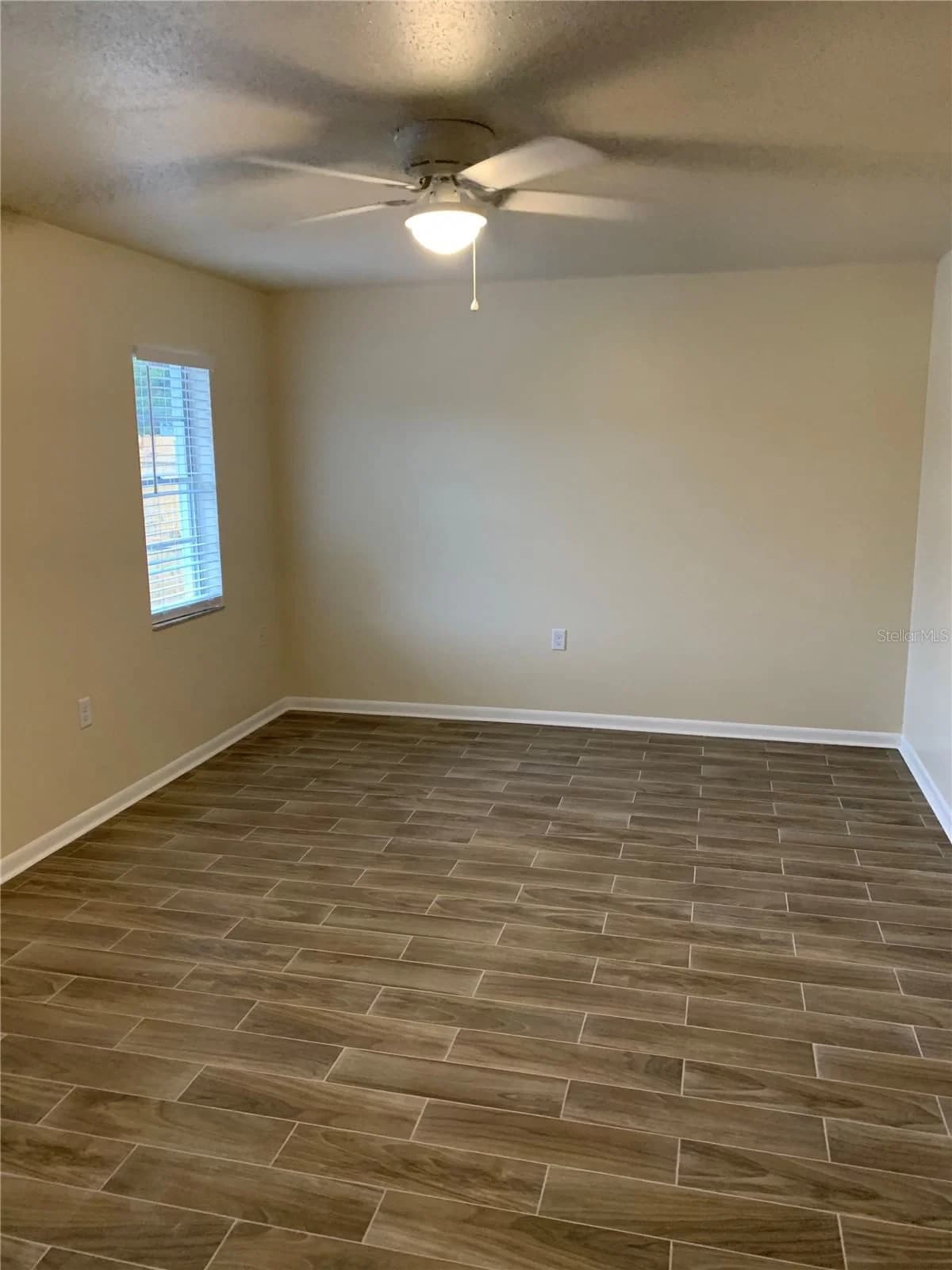 Photo 5 of 3209 HEARTWOOD Avenue