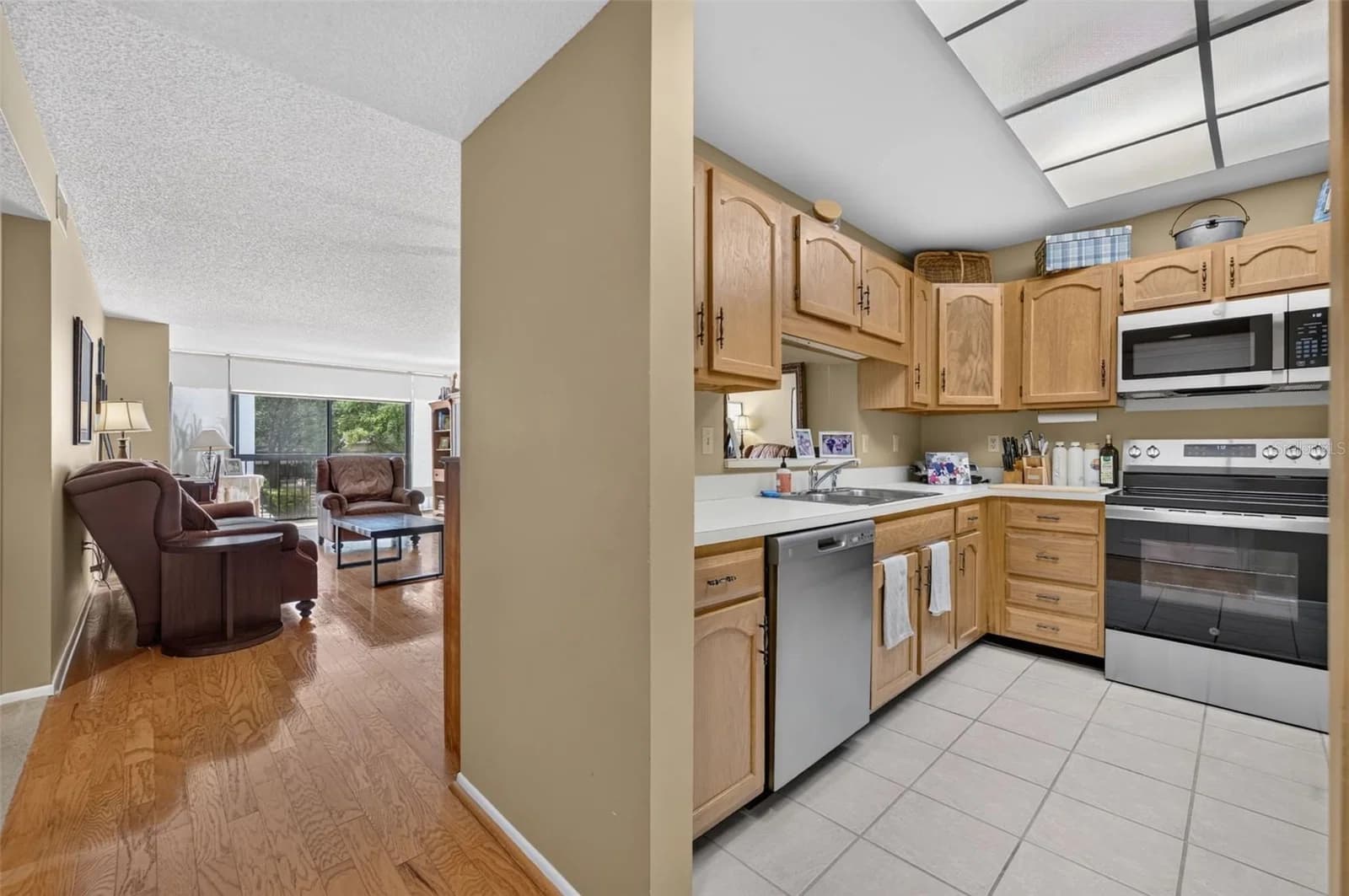 Photo 4 of 250 CAROLINA Avenue #202