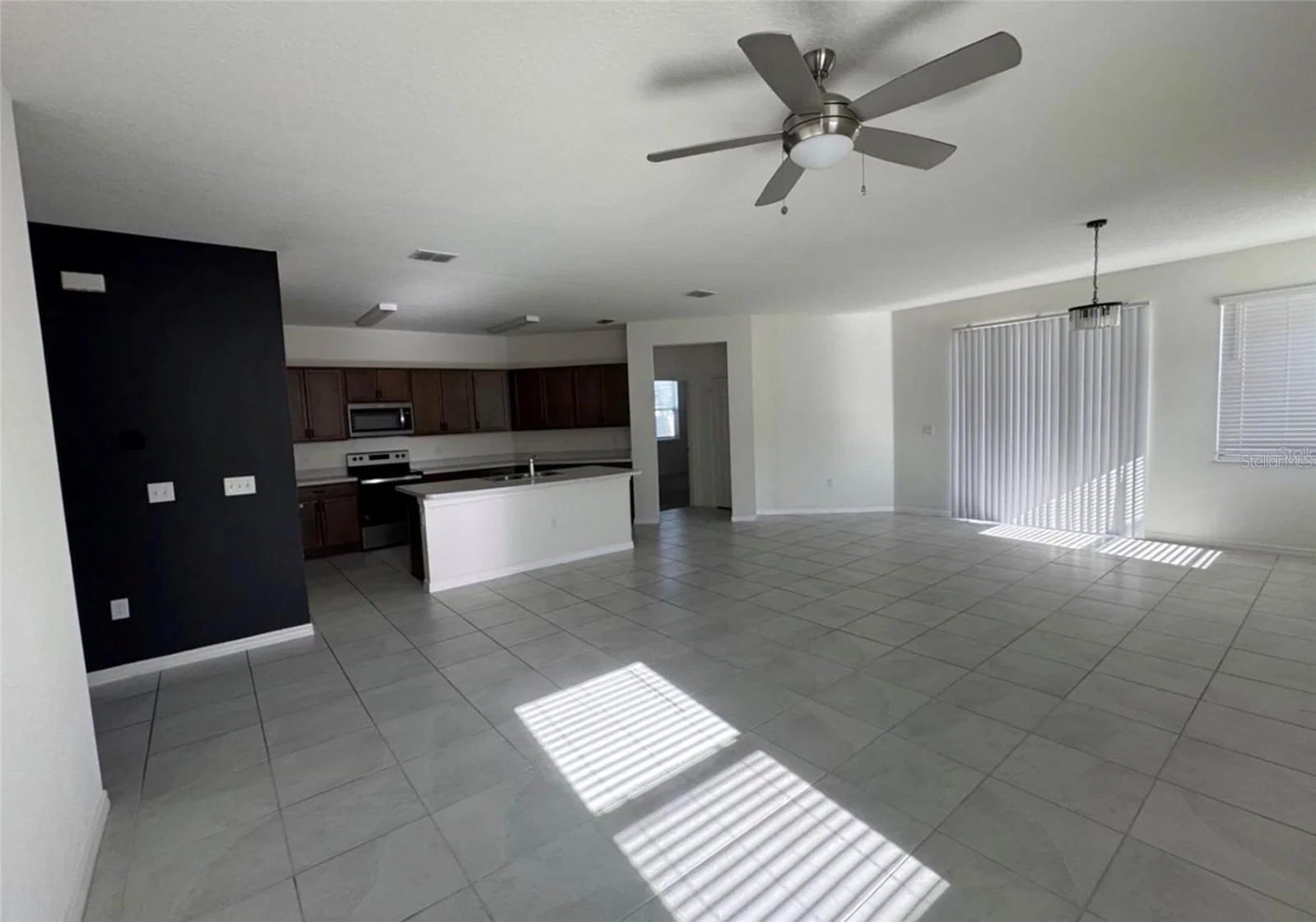 Photo 4 of 7054 CRUZ Court