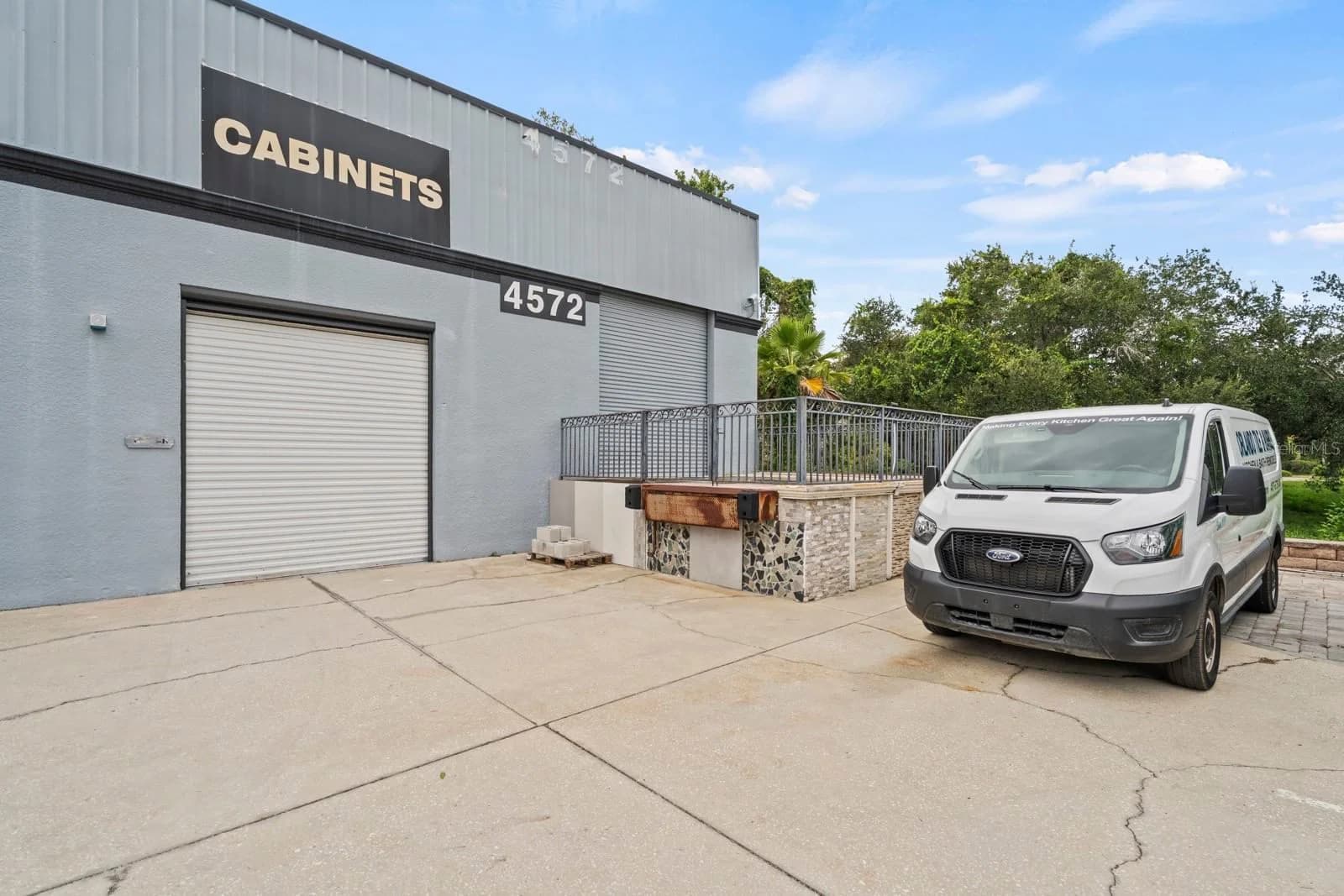Photo 4 of 4572 PALMETTO Avenue #A
