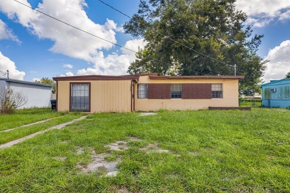 Photo 5 of 1227 PINE HILLS Road