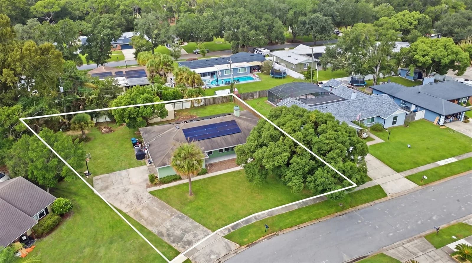 Photo 4 of 1250 PALOS VERDE Drive