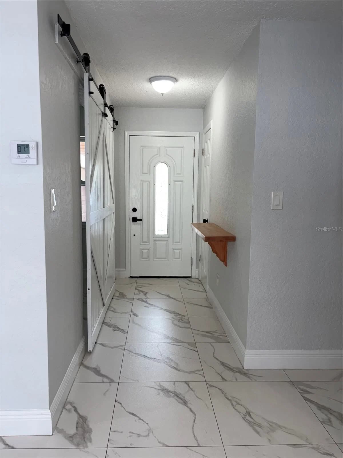 Photo 4 of 10647 REGENCY Court