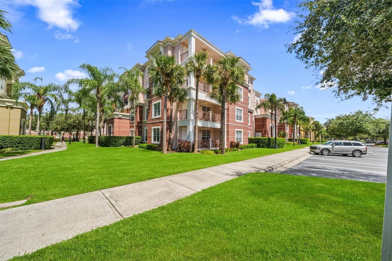 5037 SHOREWAY Loop #202
