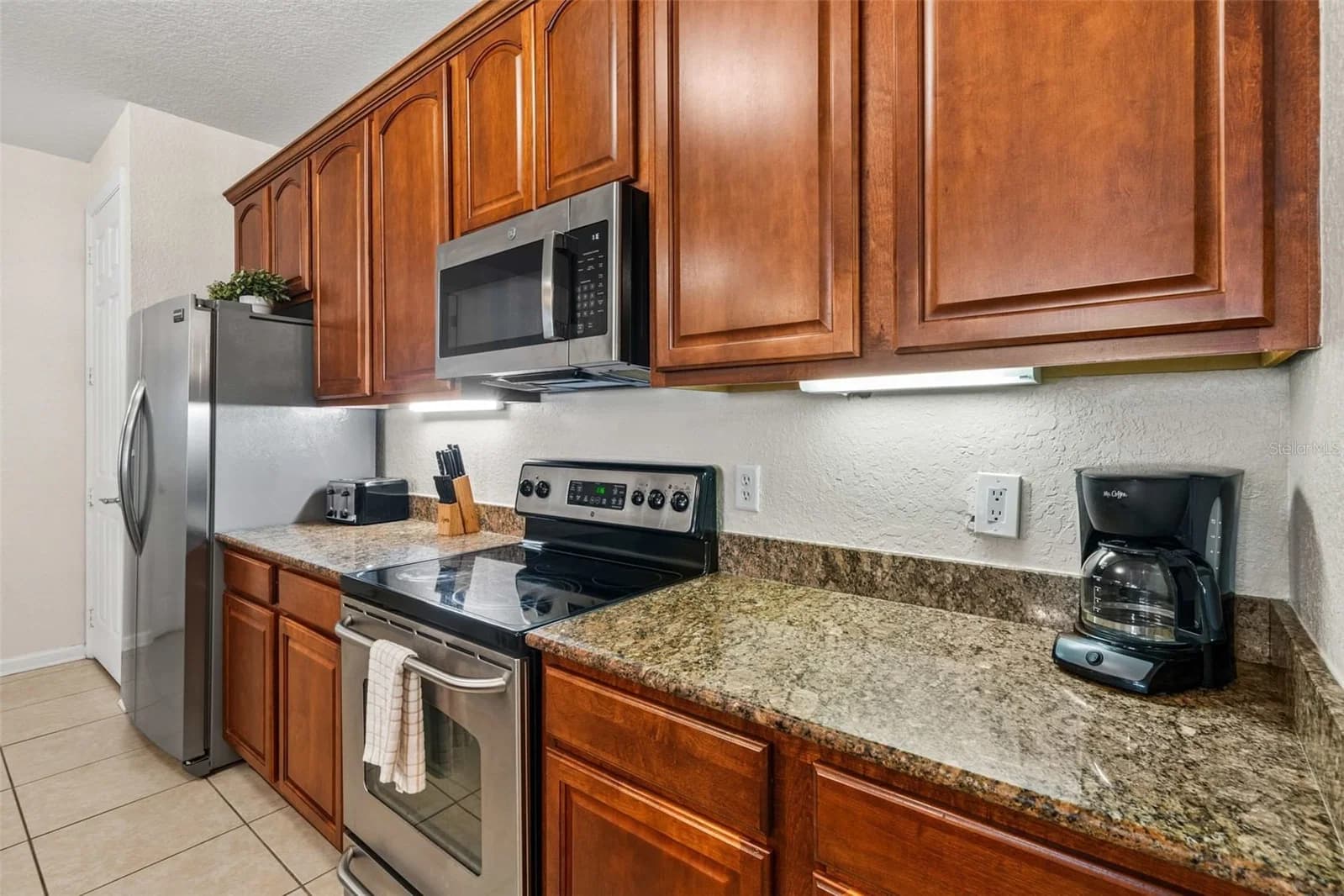 Photo 4 of 5037 SHOREWAY Loop #202