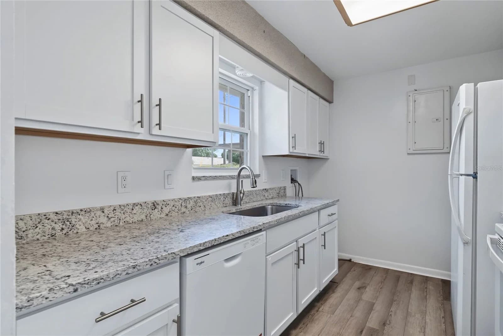 Photo 5 of 328 EVERGREEN Avenue