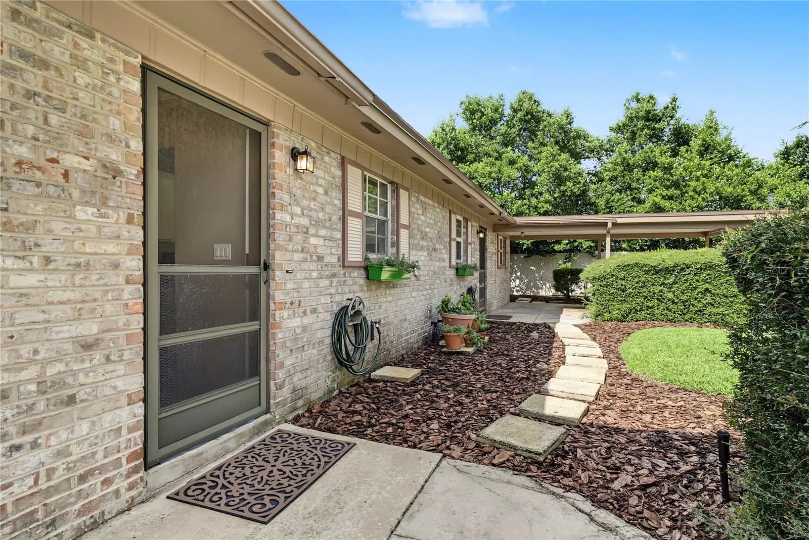 Photo 4 of 330 EVERGREEN Avenue