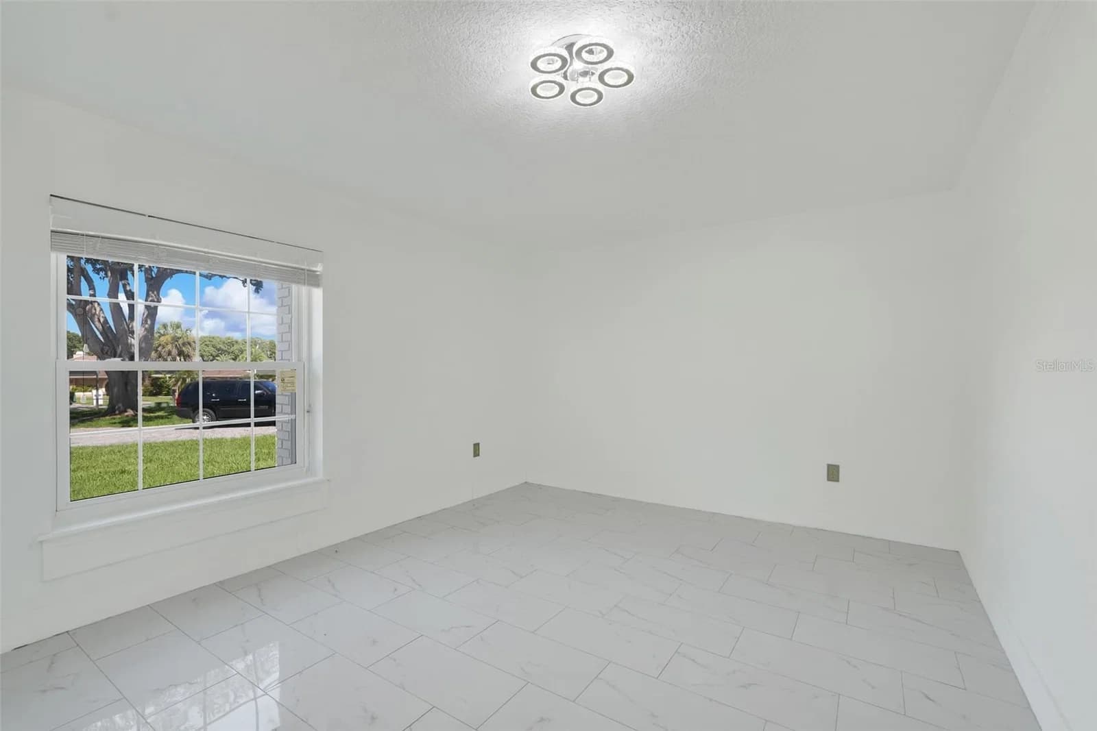 Photo 4 of 9106 GALLEON Court