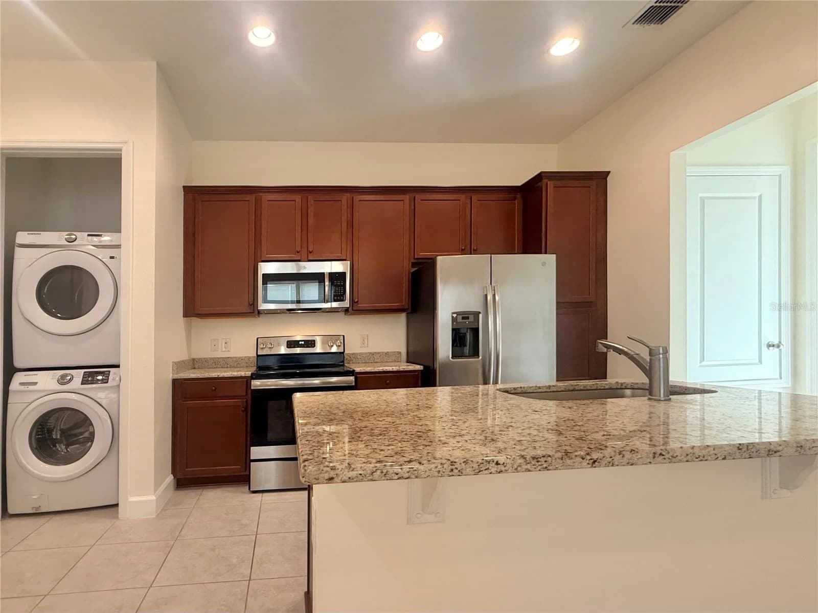 Photo 4 of 12949 DOISY Street