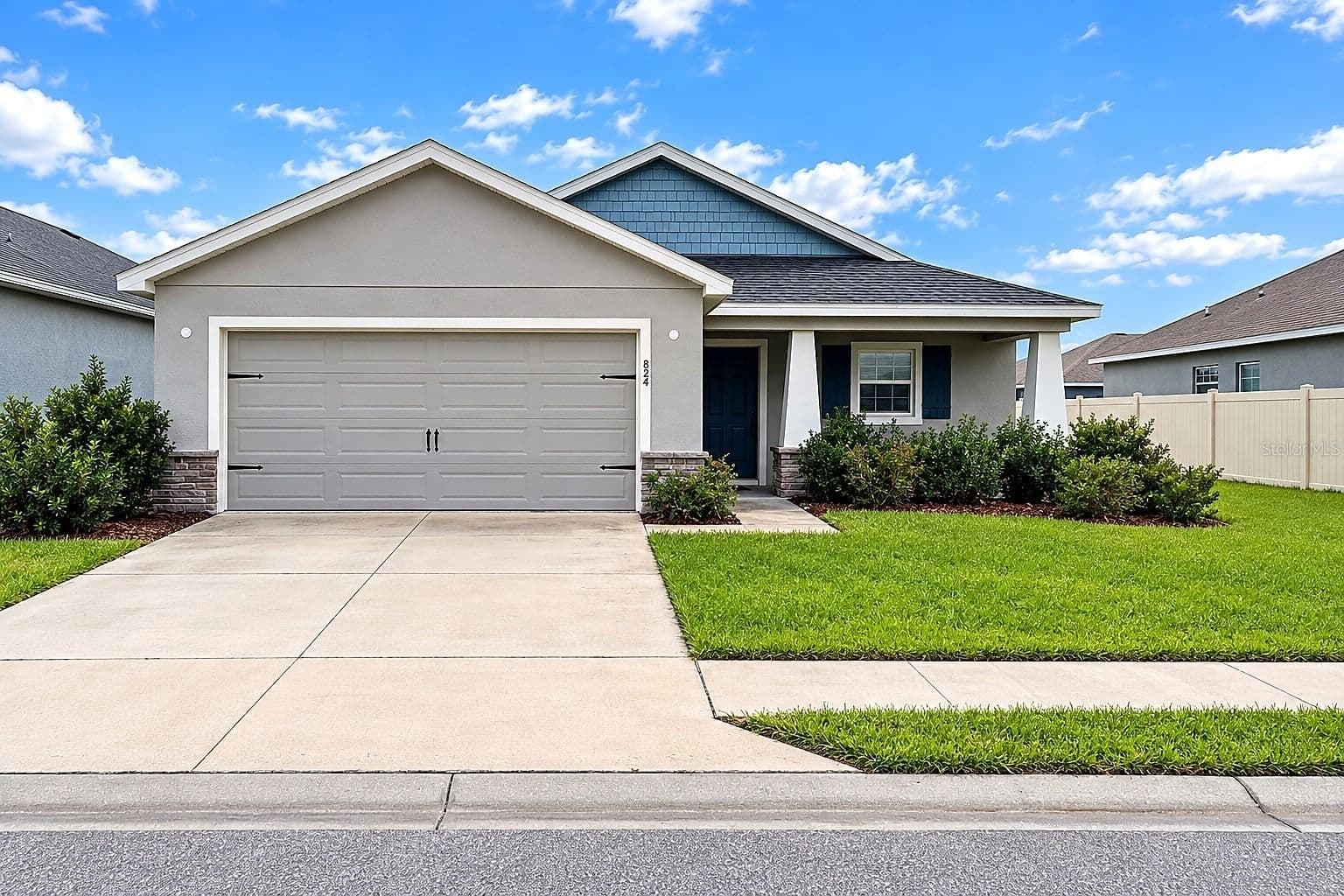824 VIENNA Drive